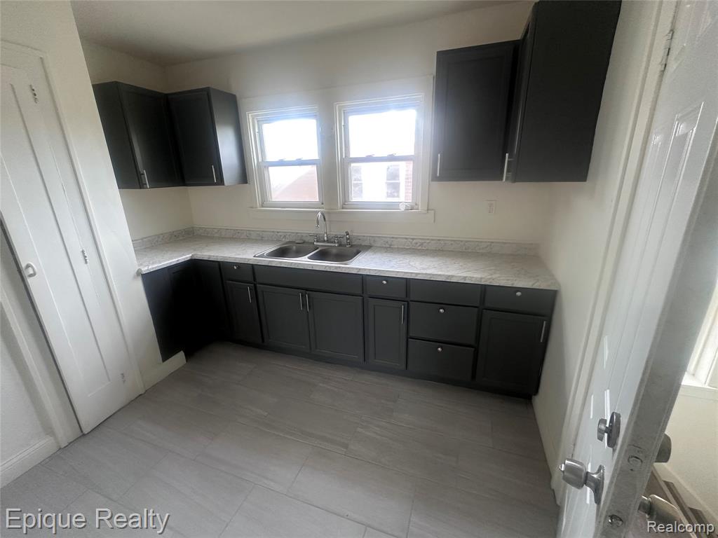 11318 Cheyenne unit #2 (Upper) Street - Photo 4
