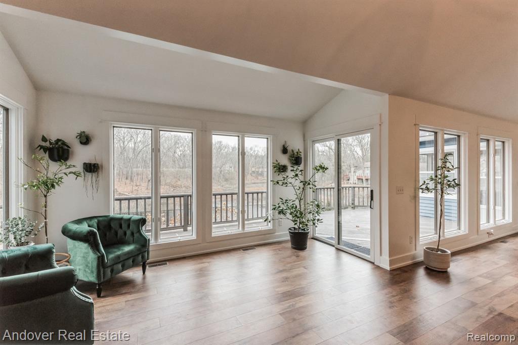 9581 AUTUMNWOOD Circle, Kalamazoo, MI 49009 — Photo 8
