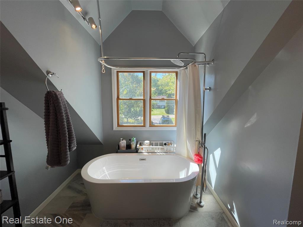 10438 King Road, Davisburg, MI 48350 — Photo 34