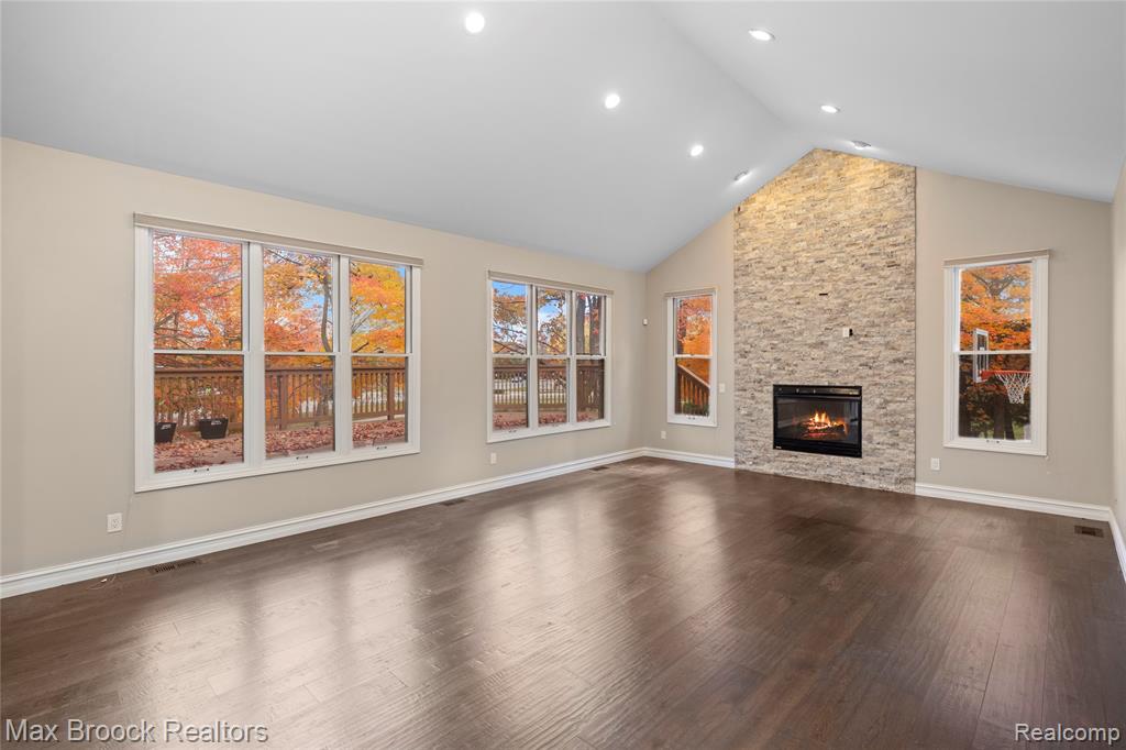 6986 Crosswell Drive, West Bloomfield, MI — Photo 22