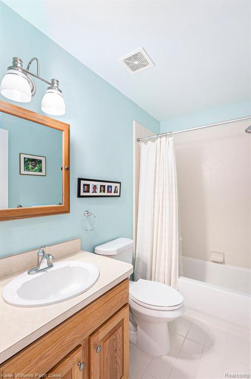 54660 BERRYFIELD Drive, Macomb, MI 48042 — Photo 15