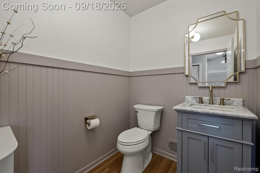 821 Forestdale Road, Royal Oak, MI 48067 — Photo 11