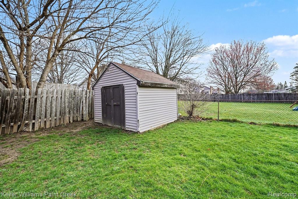 5446 Old Franklin Road, Grand Blanc, MI 48439 — Photo 33