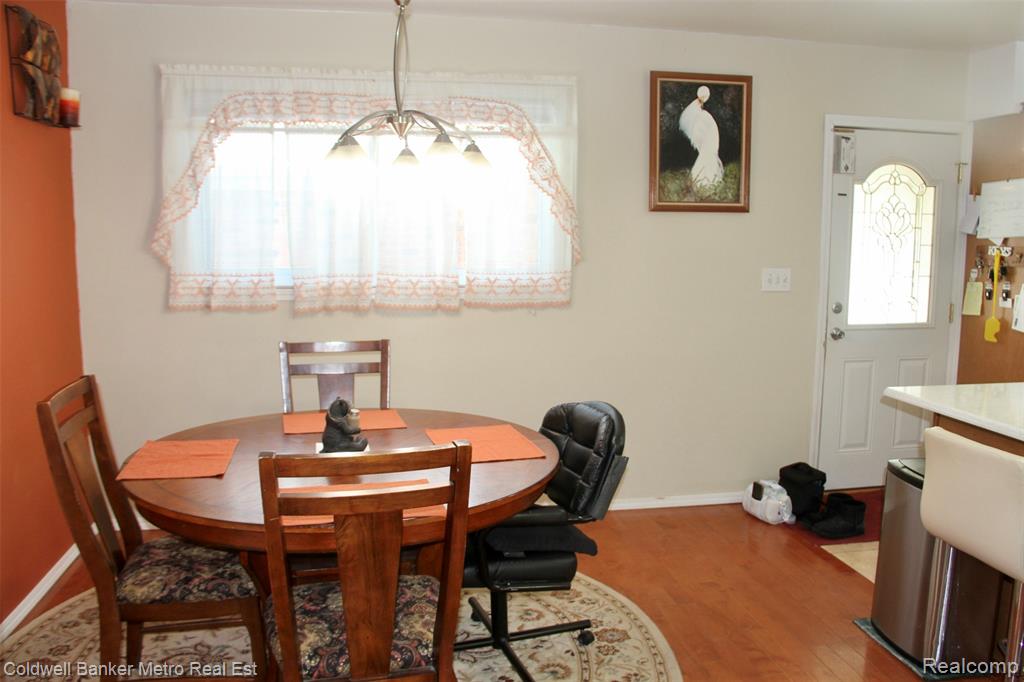 4092 Woodstock Road, Waterford, MI 48328 — Photo 23