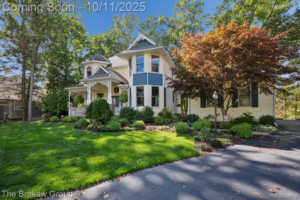 10216 Mill Pointe Drive, Goodrich Vlg, MI — Photo 9
