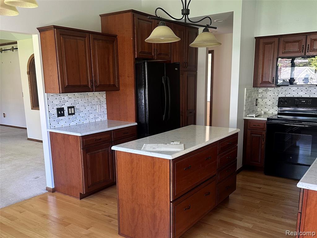 8329 Caribou Trail, Clarkston, MI 48348 — Photo 16
