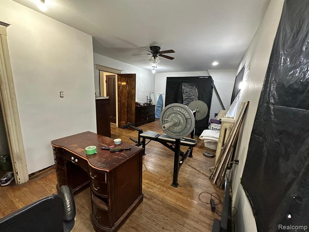 677 ATKINSON Street, Detroit, MI 48202 — Photo 20