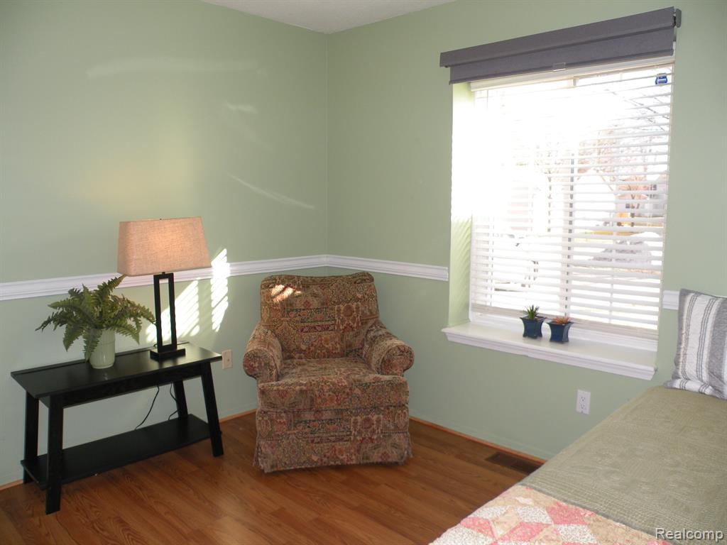 36564 DEERHURST Court, Westland, MI — Photo 14