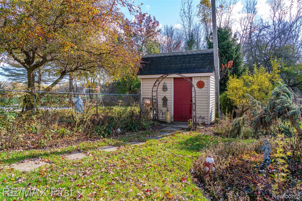 65301 Omo Road, Lenox, MI 48050 — Photo 16