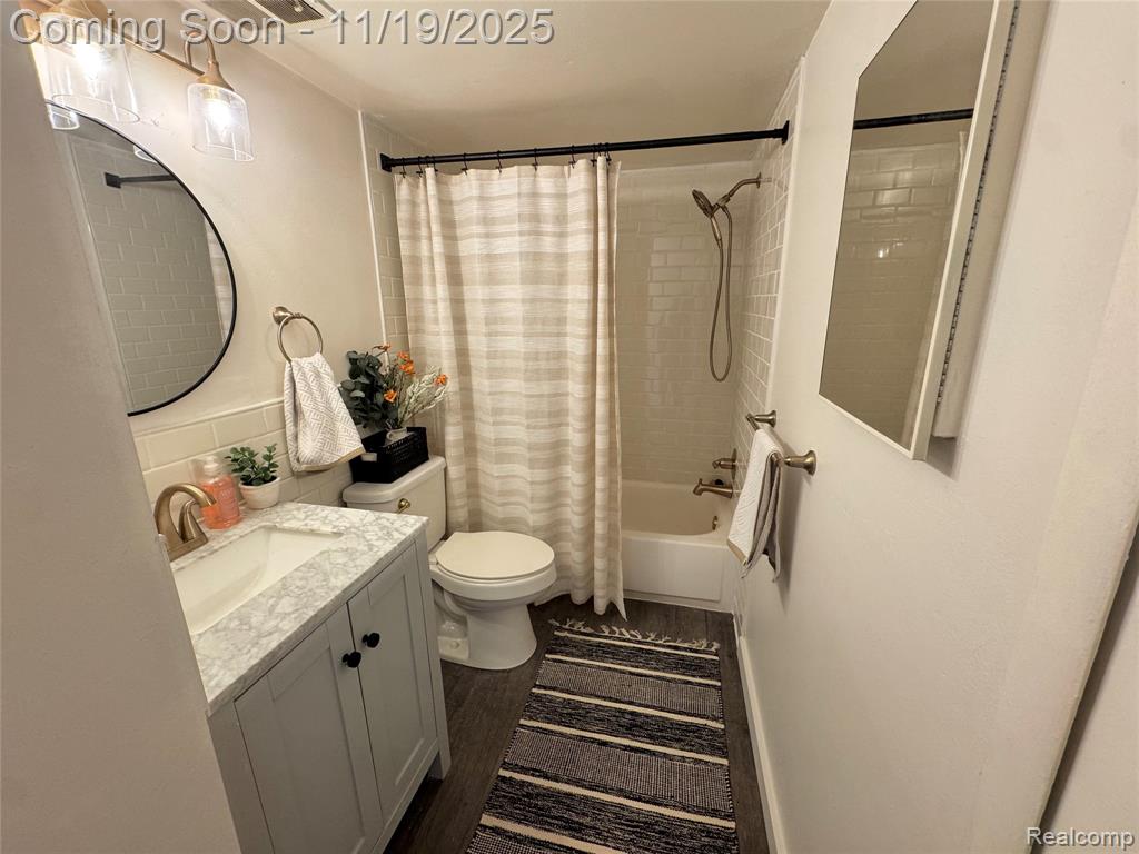 140 Princeton Drive, South Lyon, MI 48178 — Photo 15