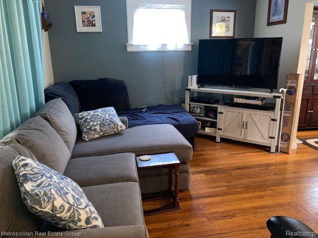 8403 HARDING, Center Line, MI 48015 — Photo 5