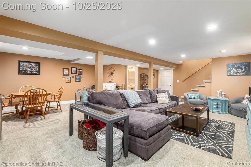 829 Duke, Milford, MI 48381 — Photo 14
