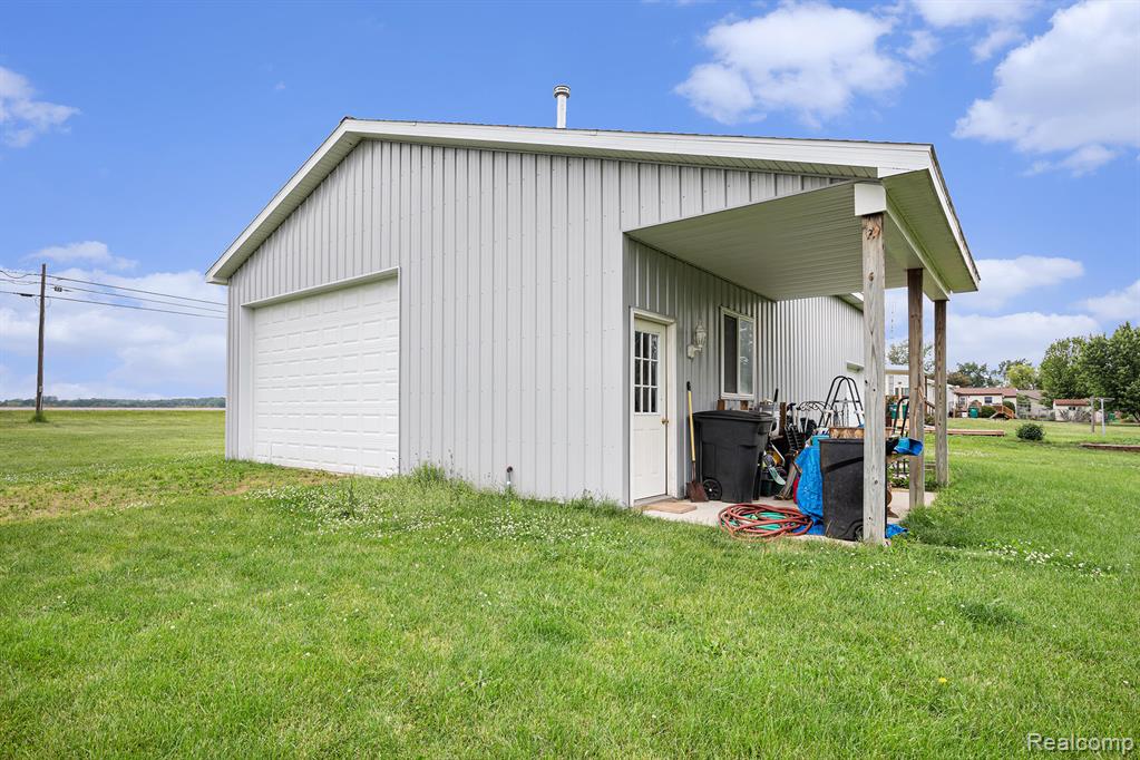 11508 Grand Blanc Road, Gaines Vlg, MI 48436 — Photo 4