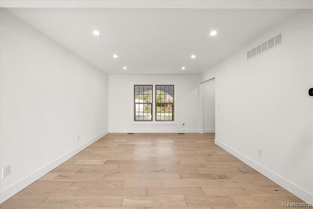 61561 N RIDGE Trail, Washington, MI — Photo 19