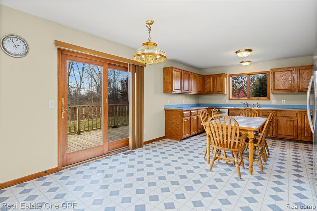 1135 Holmes Road, Allenton, MI 48002 — Photo 12