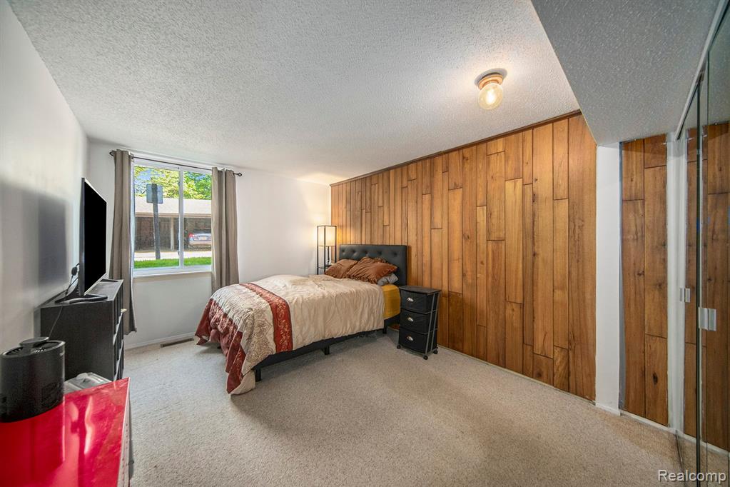 1740 S GROVE Street, A-105, Ypsilanti, MI 48198 — Photo 8