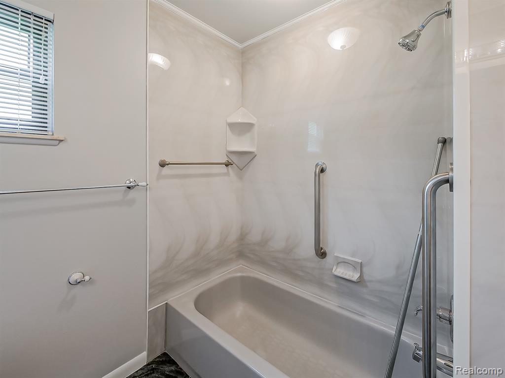 7580 Thornwood Street, Canton, MI 48187 — Photo 40