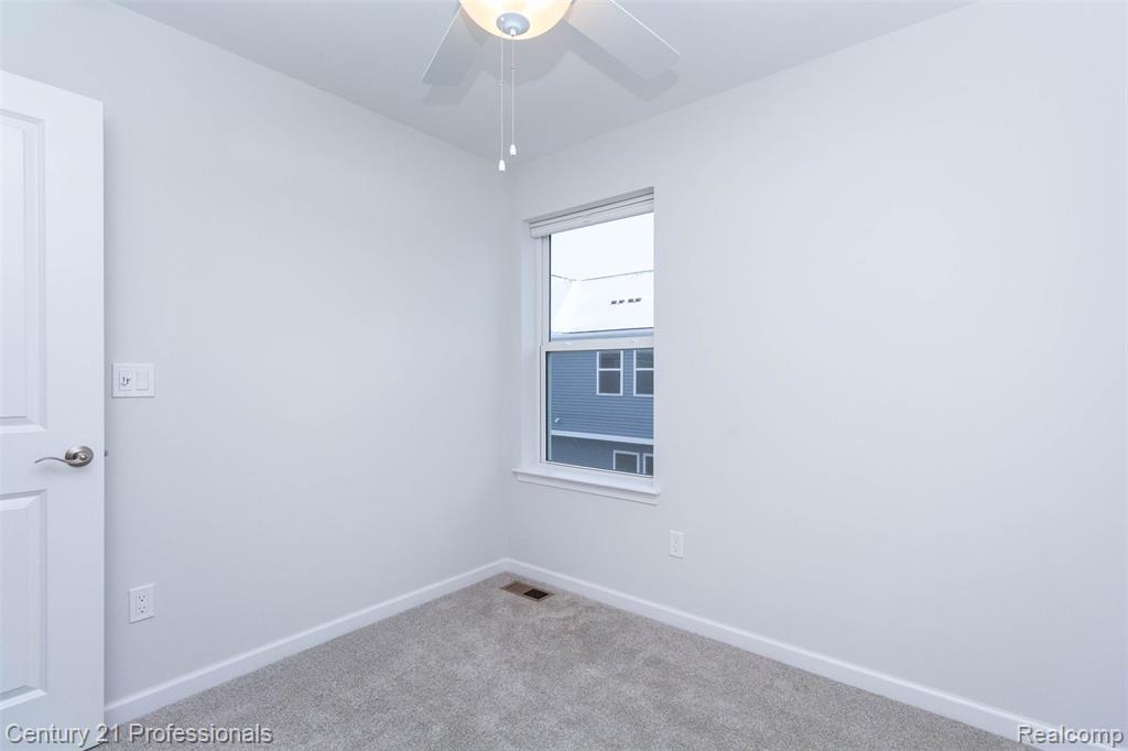 4849 Parkside Lane, Troy, MI 48085 — Photo 20