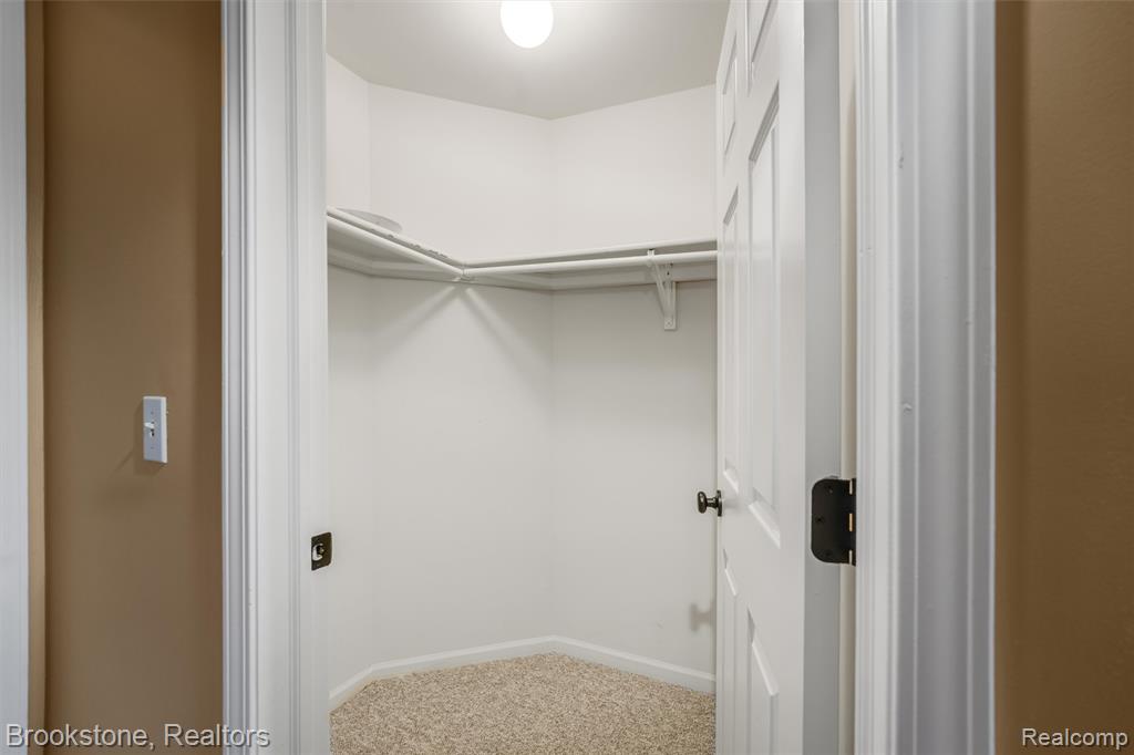 610 Olde English Circle, Howell, MI 48855 — Photo 16