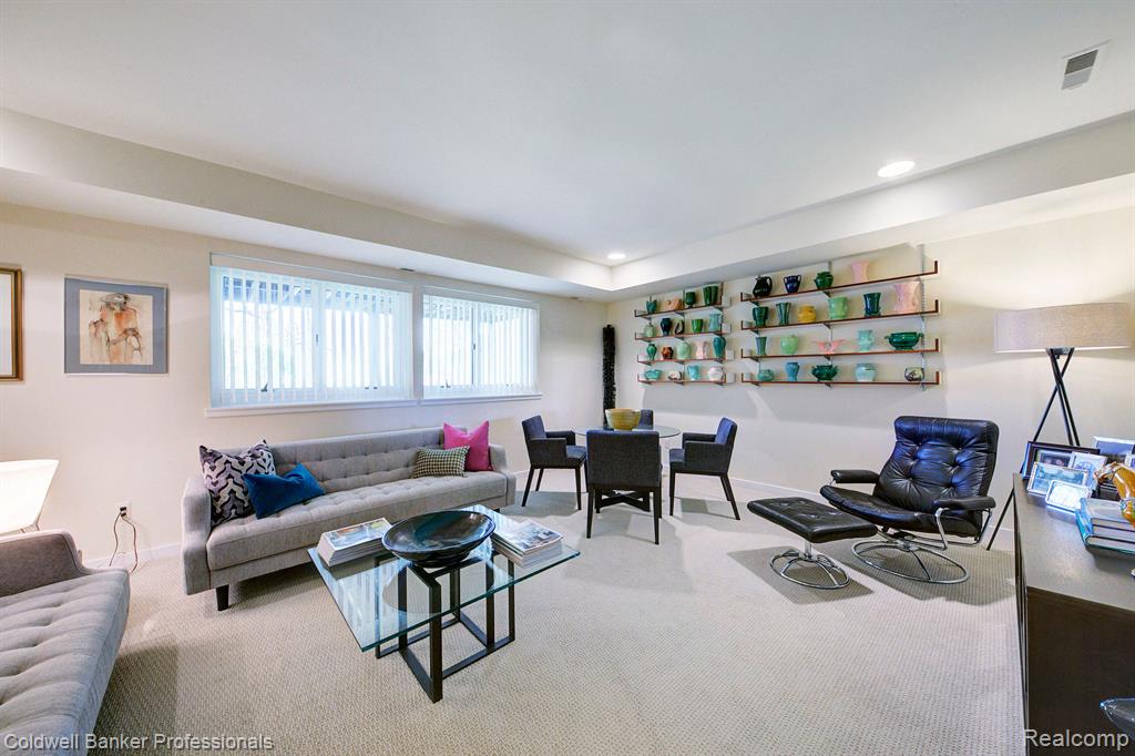 1921 Pine Ridge Lane, Bloomfield Hills, MI 48302 — Photo 47
