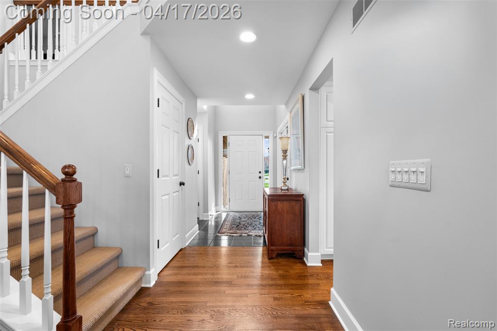 5146 Lagoons Circle, 22, West Bloomfield, MI 48323 — Photo 7