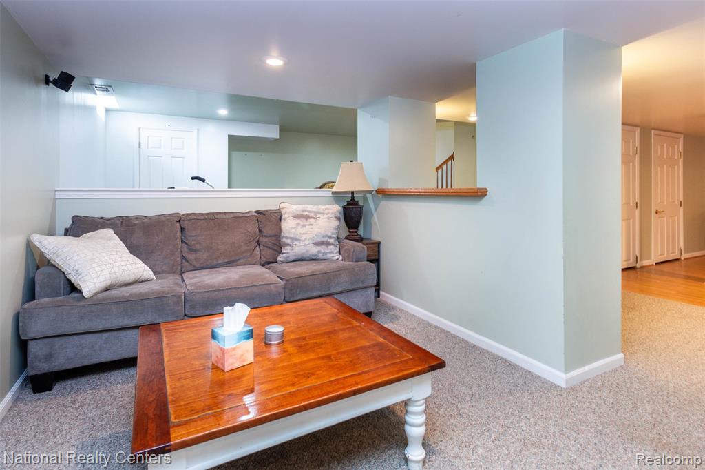 46694 Crosswick, Canton, MI 48187 — Photo 46
