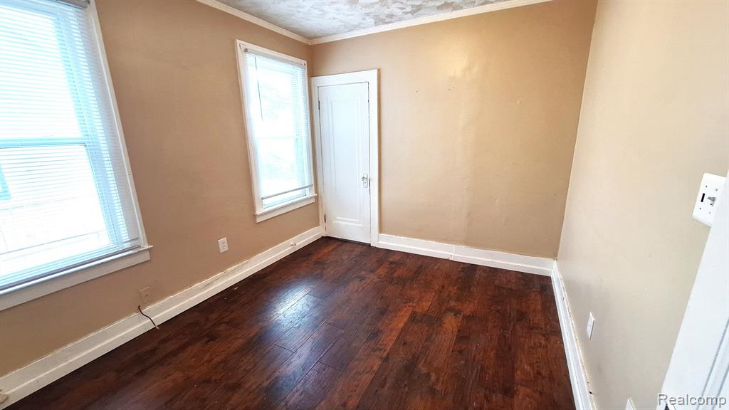 7604 JACKSON Avenue, Warren, MI 48091 — Photo 7