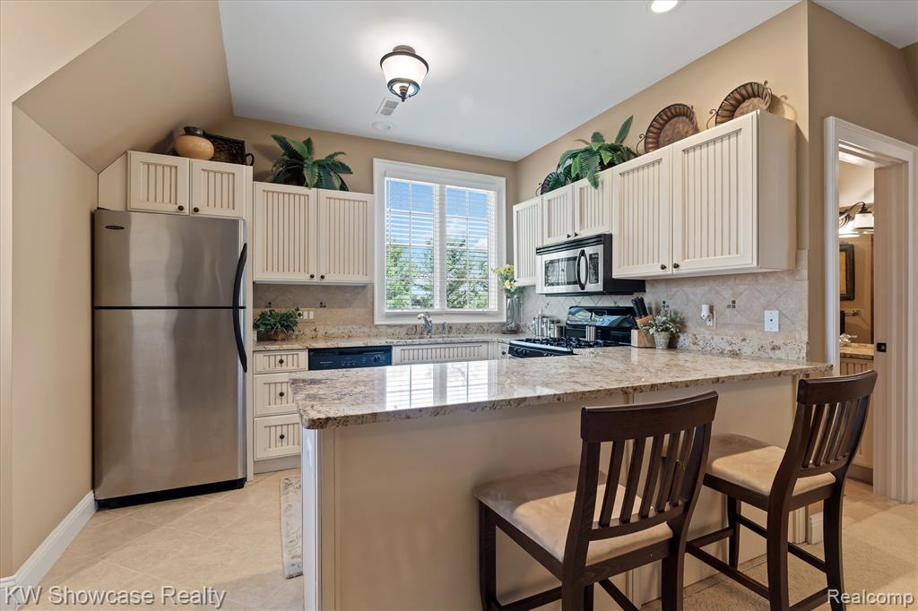 4334 Terra Ridge Drive, Milford, MI 48381 — Photo 80