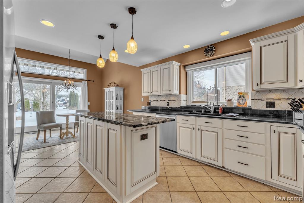 48123 Covington Court, Canton, MI, 48187