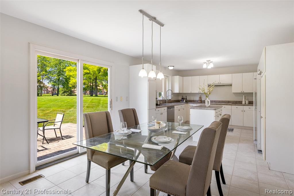 4136 Oakland Ridge Drive, Lake Orion, MI — Photo 5