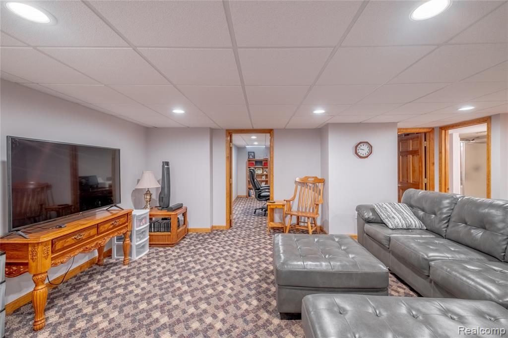 742 Maple Tree Drive, Fenton, MI 48430 — Photo 29