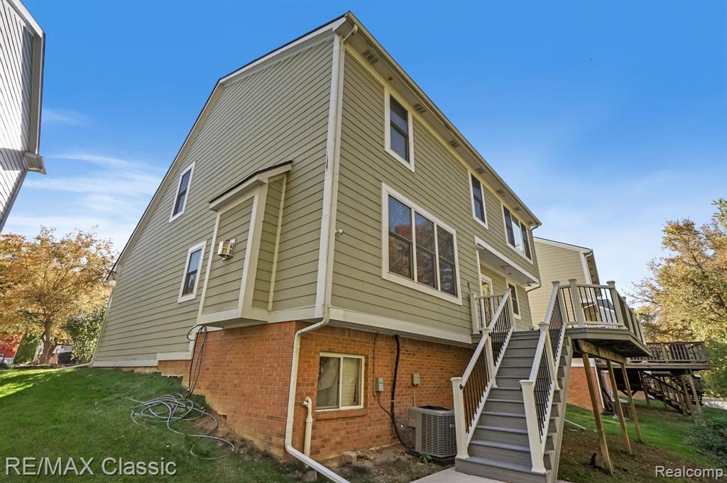 43008 EMERSON Way, Novi, MI — Photo 36