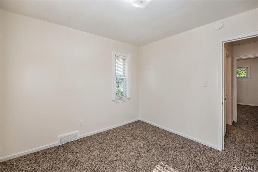 1212 E Rowland Avenue, Madison Heights, MI 48071 — Photo 12