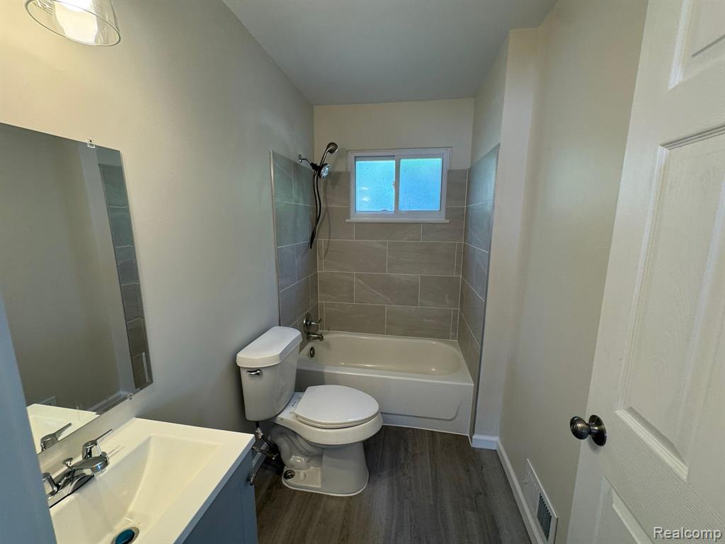 8684 PAIGE Avenue, Warren, MI 48089 — Photo 8