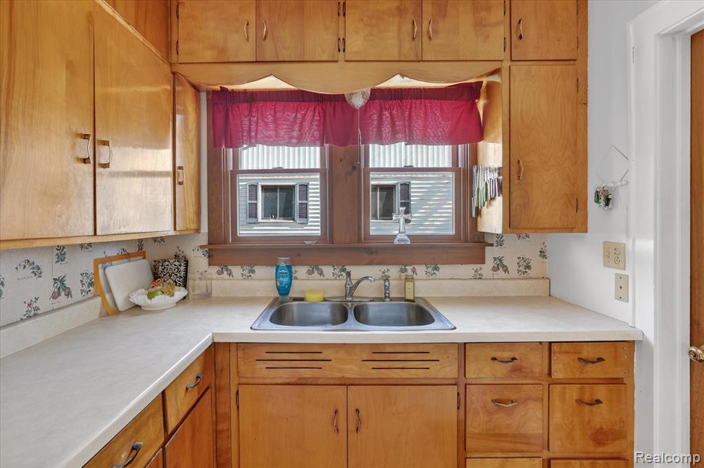 3005 Hanchett Street, Saginaw, MI 48604 — Photo 11