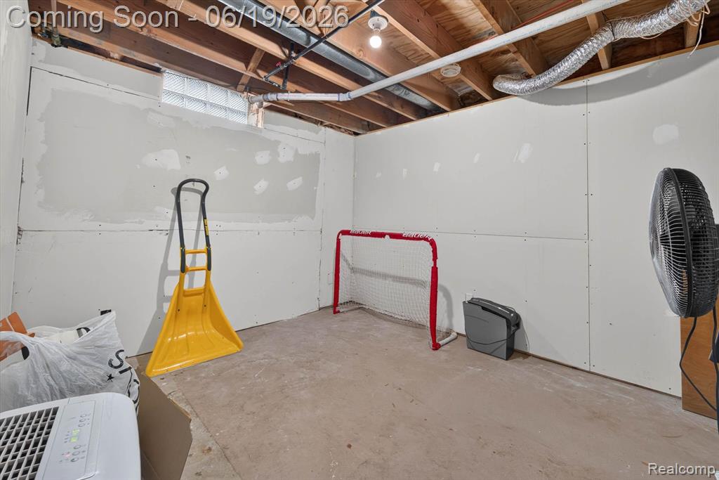 46362 Springhill Drive, Utica, MI 48317 — Photo 37