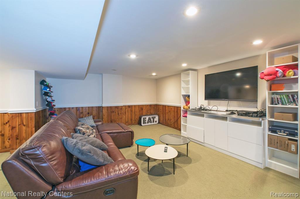 645 ARLINGTON Street, Birmingham, MI 48009 — Photo 33