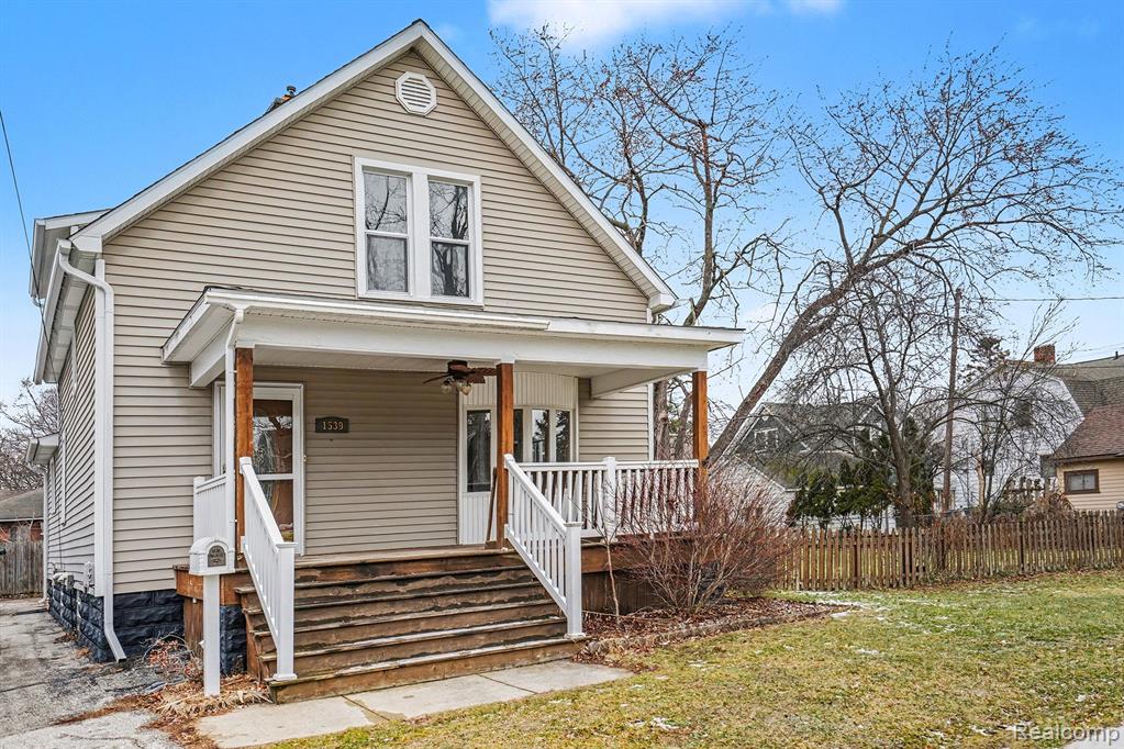 1539 Park Avenue, Bay City, MI 48708 — front exterior