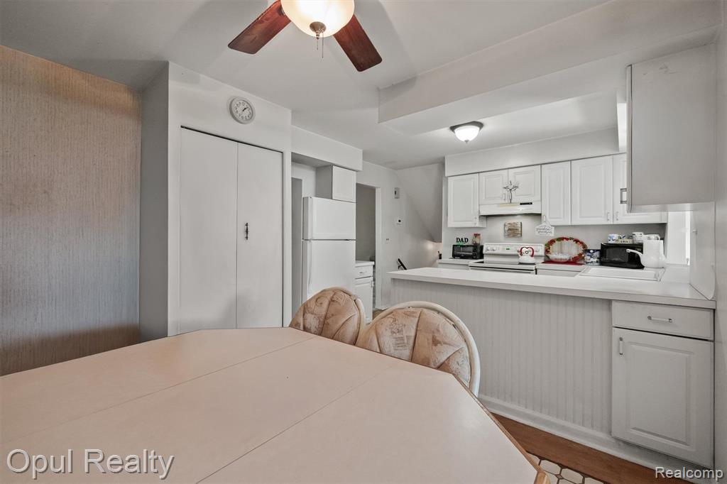 1218 Barchester Street, Westland, MI 48186 — Photo 13
