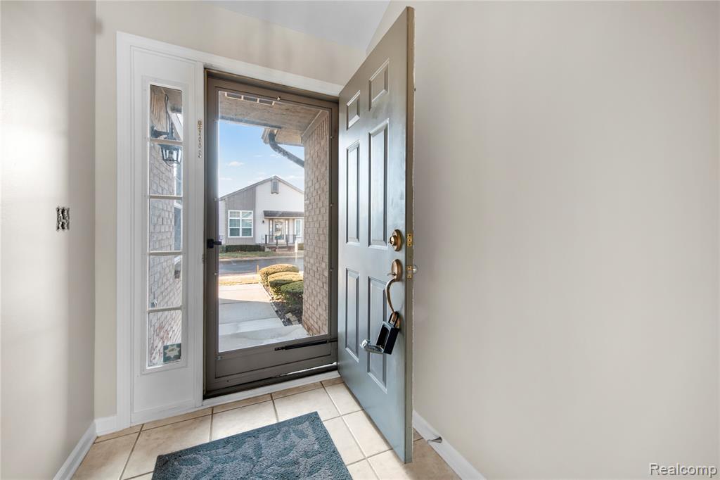42430 Park Ridge Way, Clinton Twp, MI 48038 — Photo 6