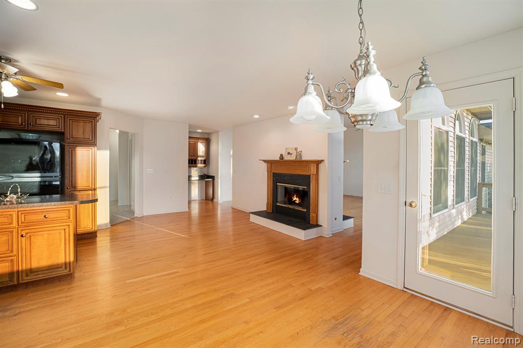 4382 Oak Tree Court, Fenton, MI 48430 — Photo 17