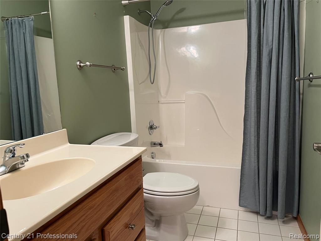 6252 Northridge Hills Drive, 66, Brighton, MI 48116 — Photo 25