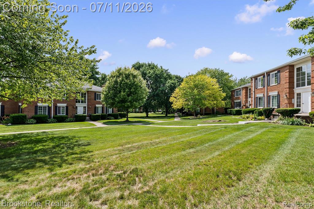 775 E Fox Hills Drive, Bloomfield Hills, MI 48304 — Photo 22