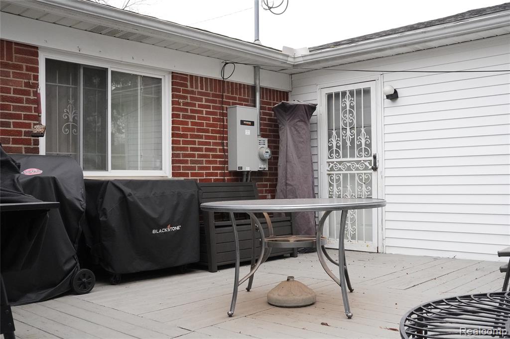 19445 McIntyre Street, Detroit, MI 48219 — Photo 29