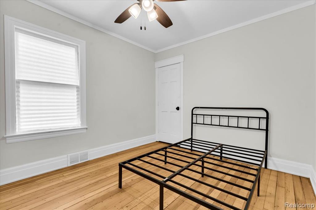 7950 E Lafayette Street, Detroit, MI 48214 — Photo 19