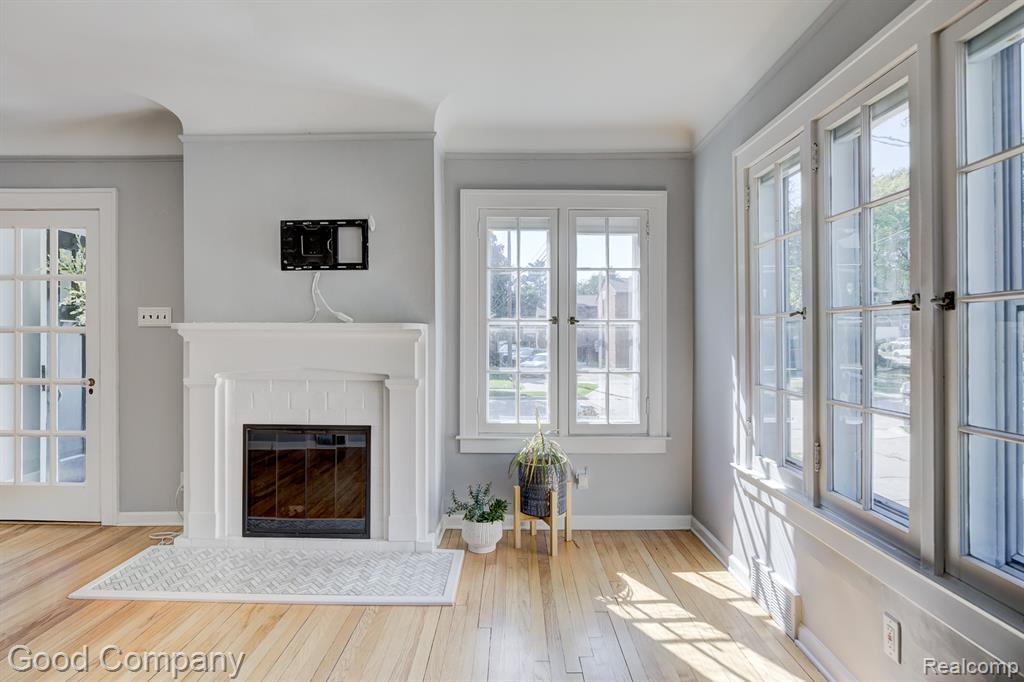 934 Lockwood Road, Royal Oak, MI 48067 — Photo 11