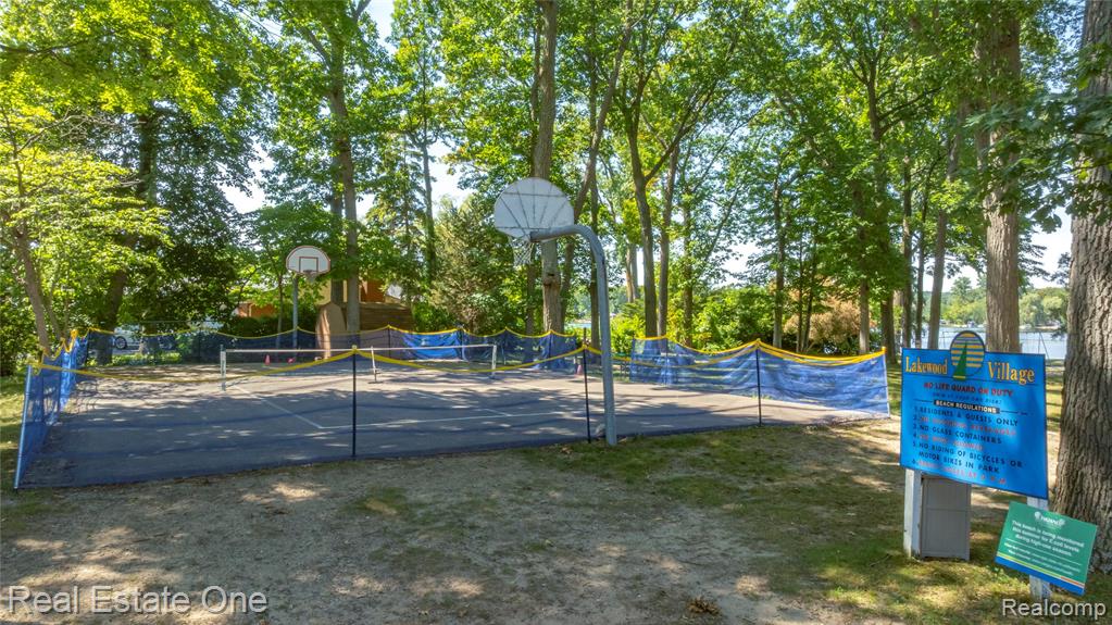 7400 Biscayne Avenue, White Lake, MI 48383 — Photo 41