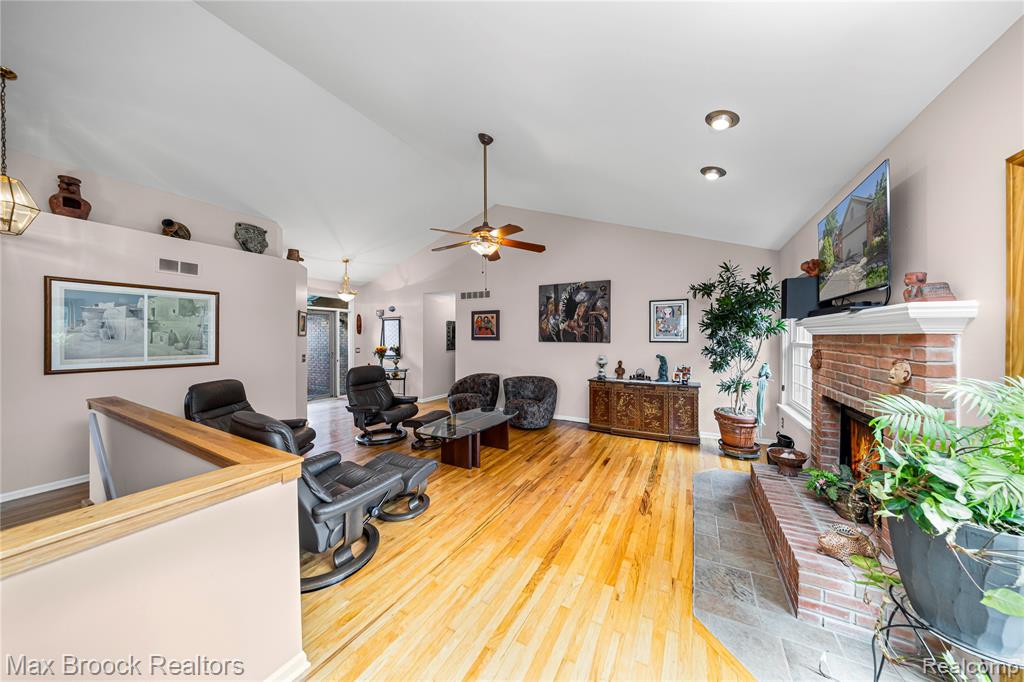 6555 Westphalia, West Bloomfield, MI 48324 — Photo 7