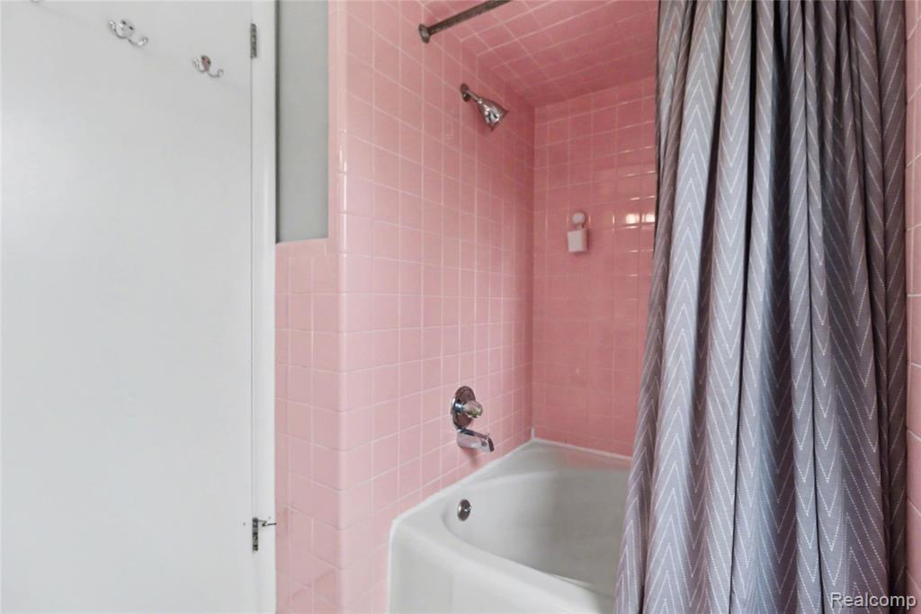 32240 Auburn Drive, Beverly Hills, MI 48025 — Photo 14