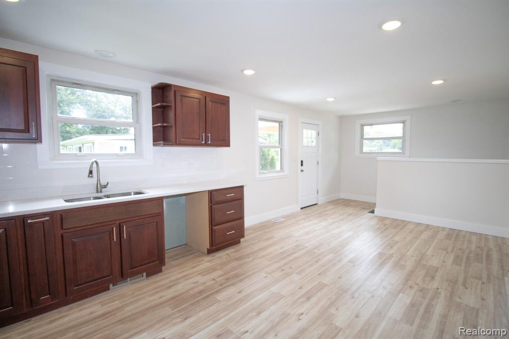 5480 OAK PARK Drive, Clarkston, MI — Photo 15